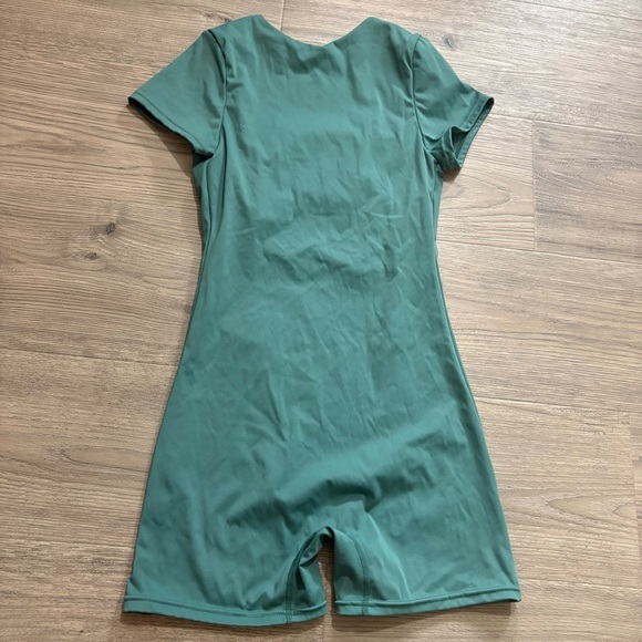 Qinsen Green Unitard Romper Short Jumpsuit Square Neck Yoga Exercise Sz 6 - Picture 3 of 6